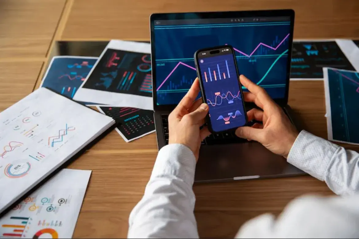 Cómo utilizar aplicaciones móviles para monitorear y controlar tus gastos